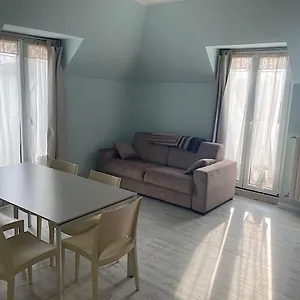 Apartament La Magnolia Iv Tulip, Desenzano del Garda