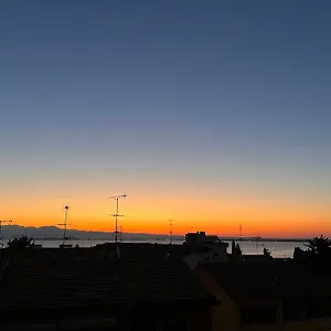 Lina Desenzano del Garda